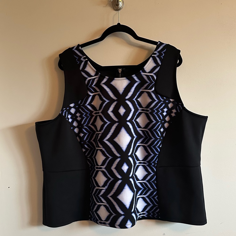 🔥SALE🔥 Lane Bryant Geometric Sleeveless Scuba Knit Top